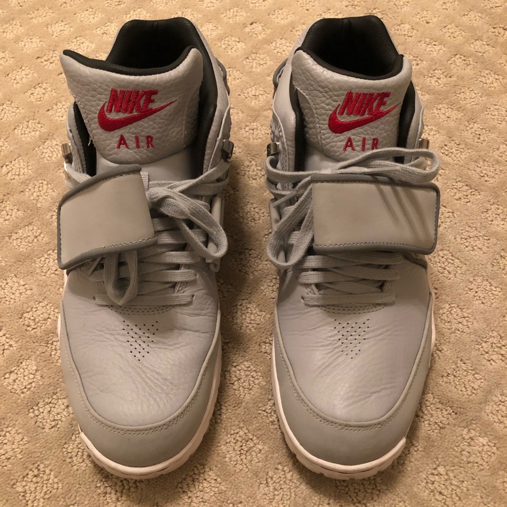 ⚪️⚫️🔴 Nike Air Trainer Victor Cruz Wolf Grey